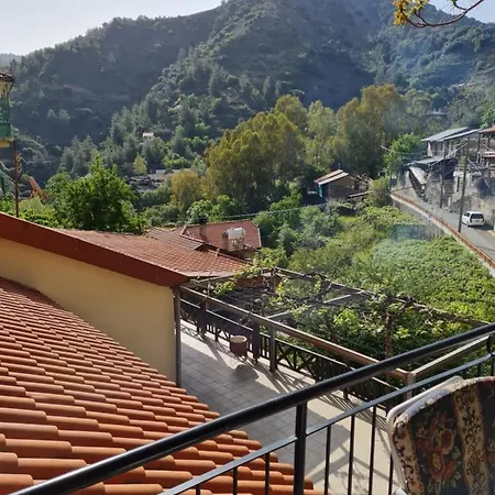 Elpiniki's Old House * Kalopanagiotis