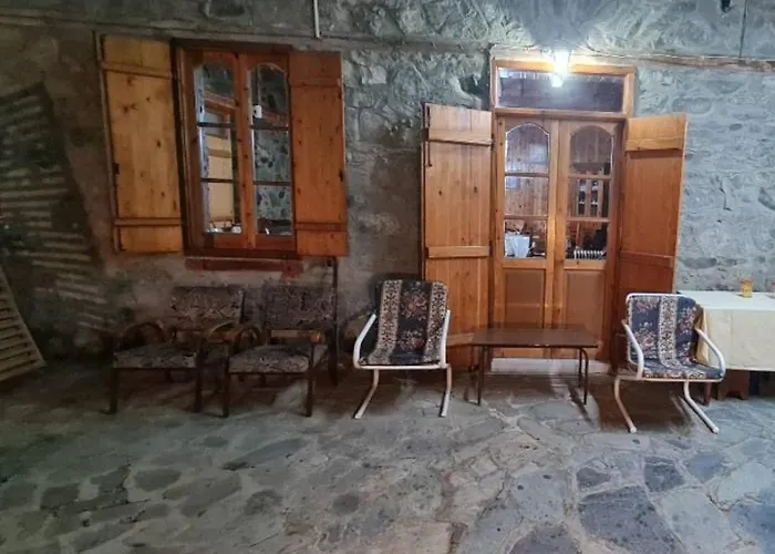 Elpiniki's Old House ヴィラ カロパナイオティス