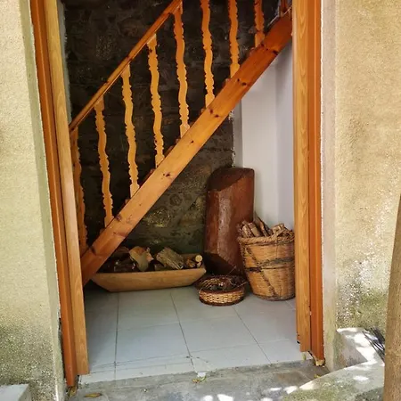 Elpiniki's Old House * カロパナイオティス
