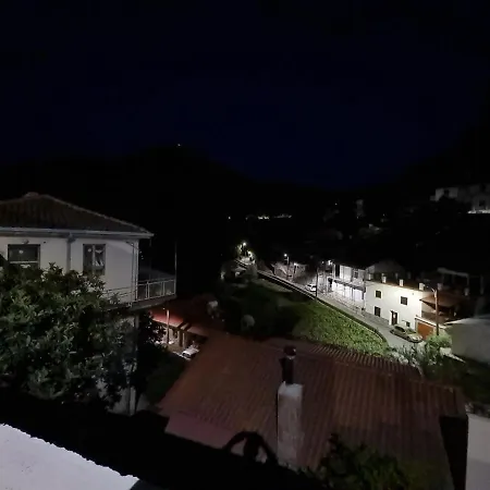 Elpiniki's Old House Villa Kalopanajótisz