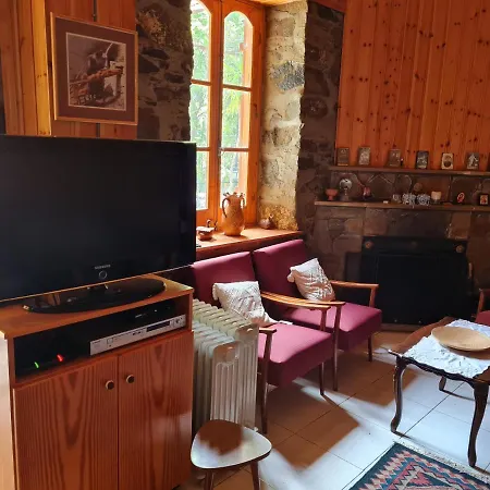 Elpiniki's Old House * Kalopanajótisz