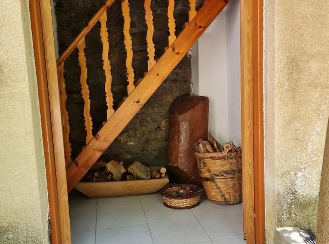 Elpiniki's Old House * Kalopanagiotis